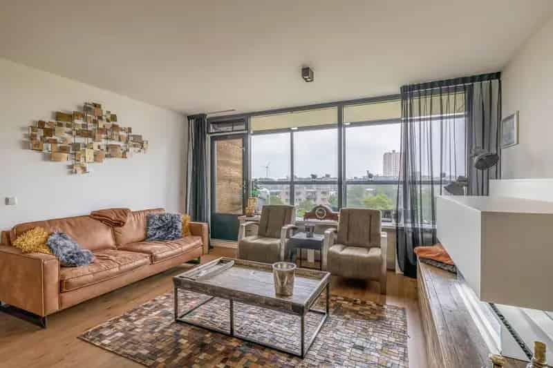 Luxe 3 kamer appartement Rotterdam gerenoveerd A+
