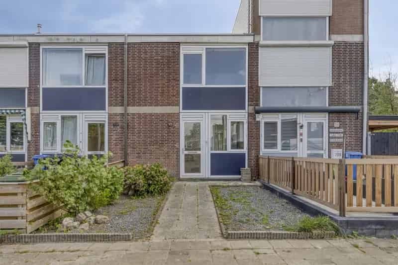 Tussenwoning Hoogvliet 71m2 3 Kamers Starters