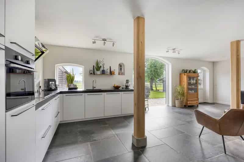 Geringeerde Boerderij 2400m2 Rhenen