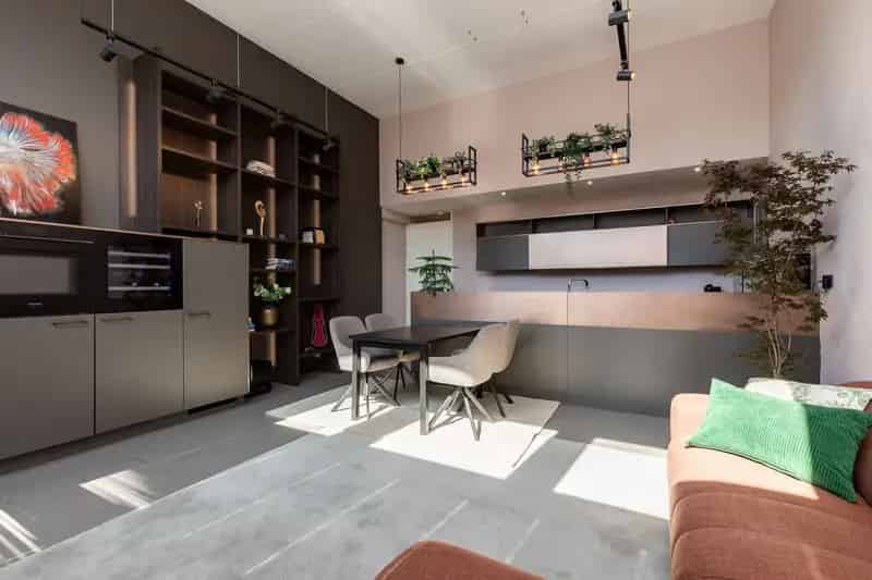 Huis te koop Marie Curielaan: Luxe keuken, 3 slaapkamers, zonnige tuin