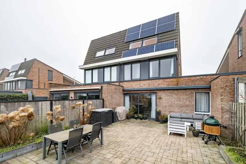 Tweekapper Meerpolder 5 slaapkamers royale tuin aan het water