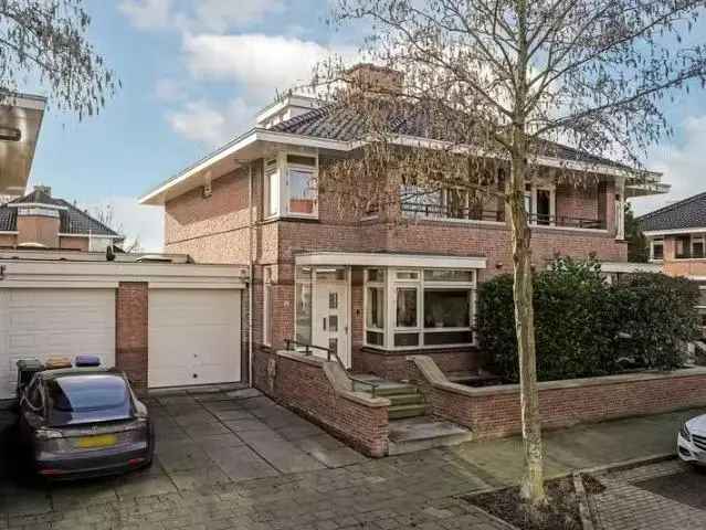 Moderne 2-onder-1-kapwoning Lisse 190m2 Vier slaapkamers