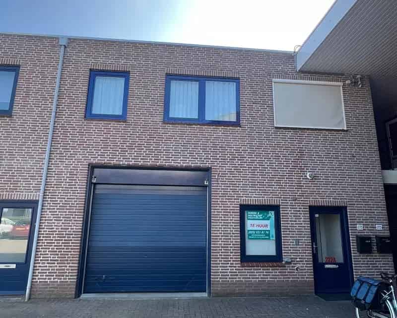 Bedrijfshal te Huur Apeldoorn 100m2