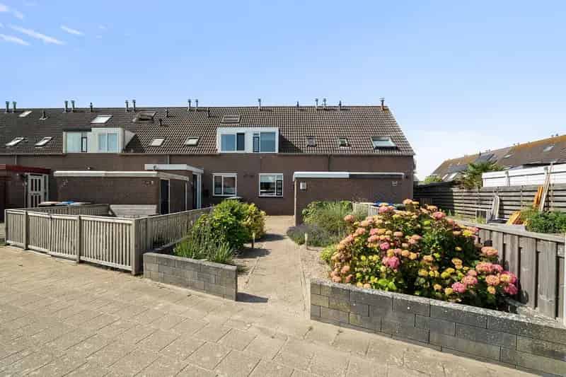 Instapklare woning 4 slaapkamers Wierbalg grote tuin