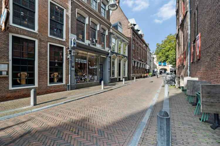 Winkel Zwolle | Zoek winkels te koop: Sassenstraat 52 8011 PC Zwolle [funda in business]