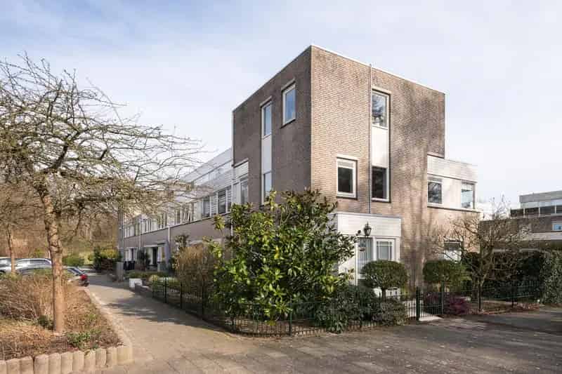 Hoekwoning 5 slaapkamers Garage Zonnige Tuin