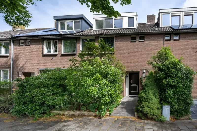 Huis te koop Haarlem: 5 Slaapkamers, Diepe Tuin, Kindvriendelijk