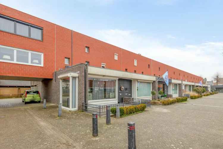 Instapklare Hoekwoning 3 Slaapkamers Whirlpool 9 Zonnepanelen Parkeerplaats