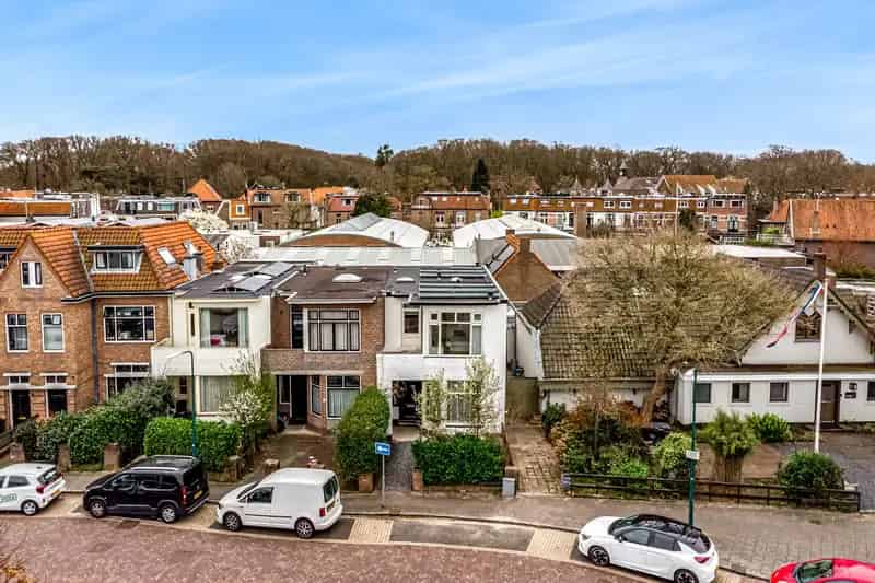 Ruime Hoekwoning Oegstgeest 5 6 Kamers Tuin Zonnepanelen