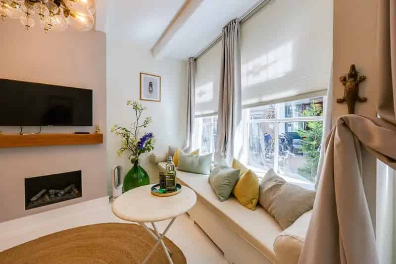 Rijksmonument Amsterdam 130m2 4 woonlagen B&B geschikt