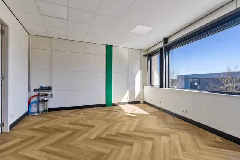 Bedrijfshal te Huur Apeldoorn Noord 150m2