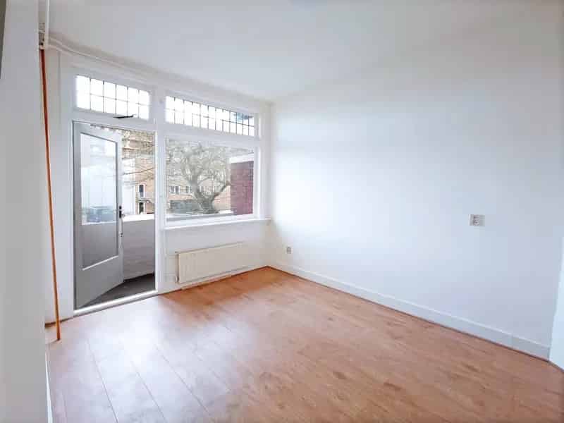 4 Kamerappartement Den Haag Notenbuurt gerenoveerd