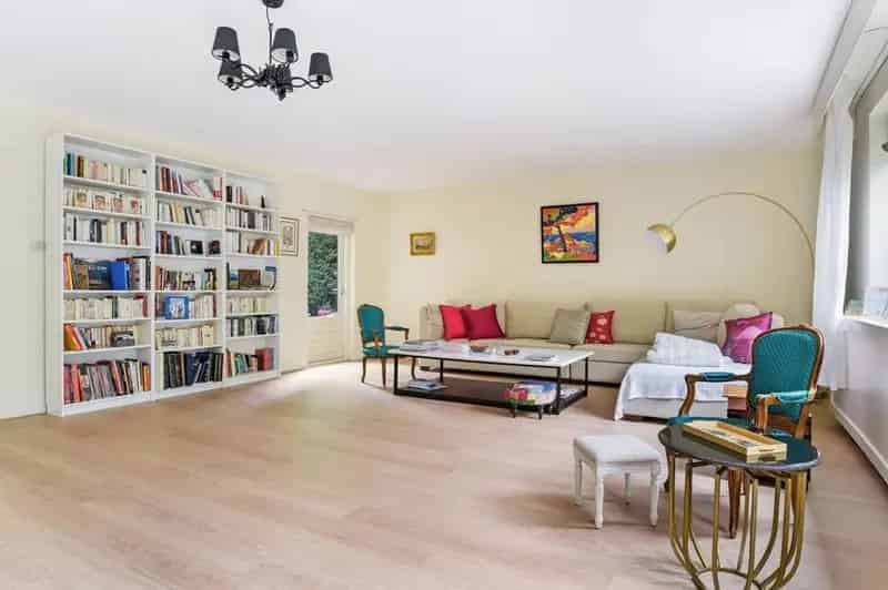 Huis Zijdeweg Wassenaar: Vrijstaande Villa met Privé Tuin en Tennisbaan