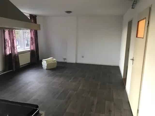 2 Kamer Appartement Geleen 45m2 te Huur