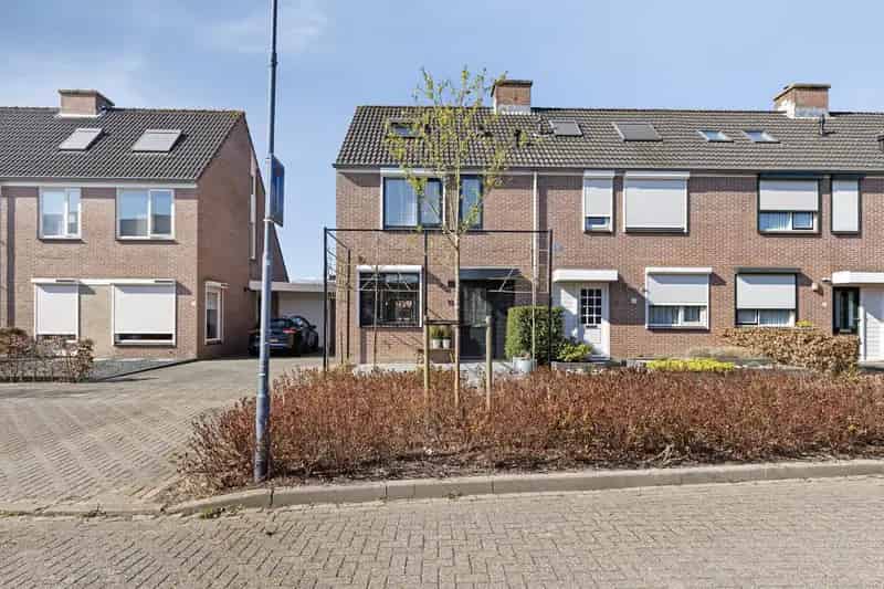 Ruime Hoekwoning 6 Slaapkamers s Gravenpolder