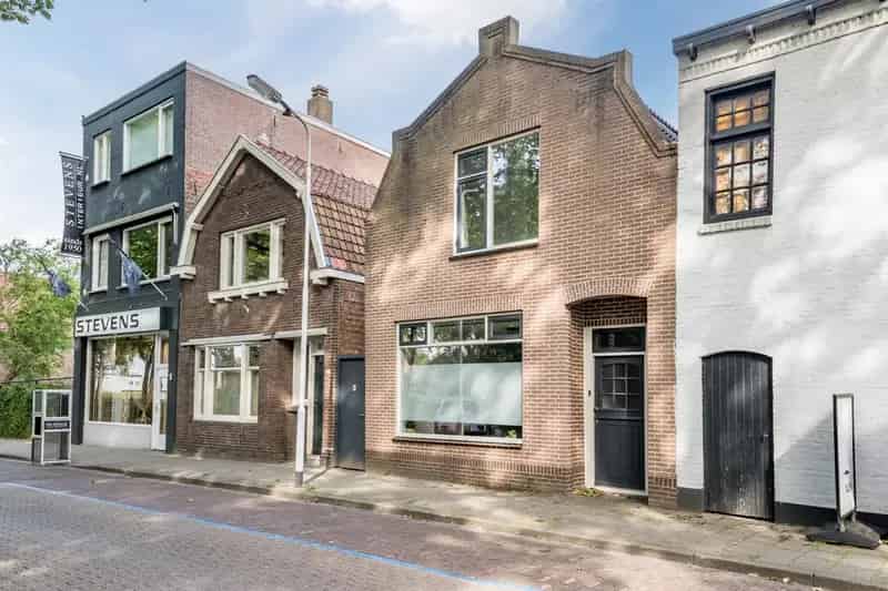 Halfvrijstaande woning Terneuzen 3 slaapkamers grote schuur