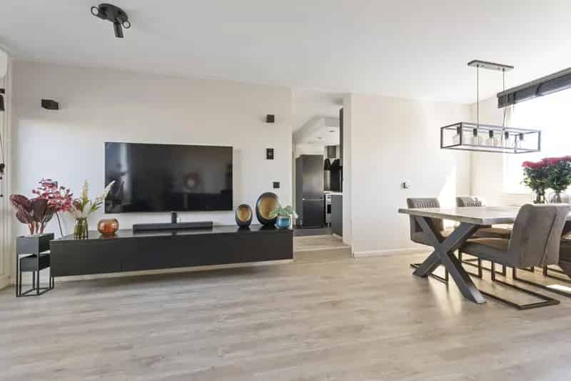 Appartement Beverwijk - Licht Ruim Balkon Berging Airco