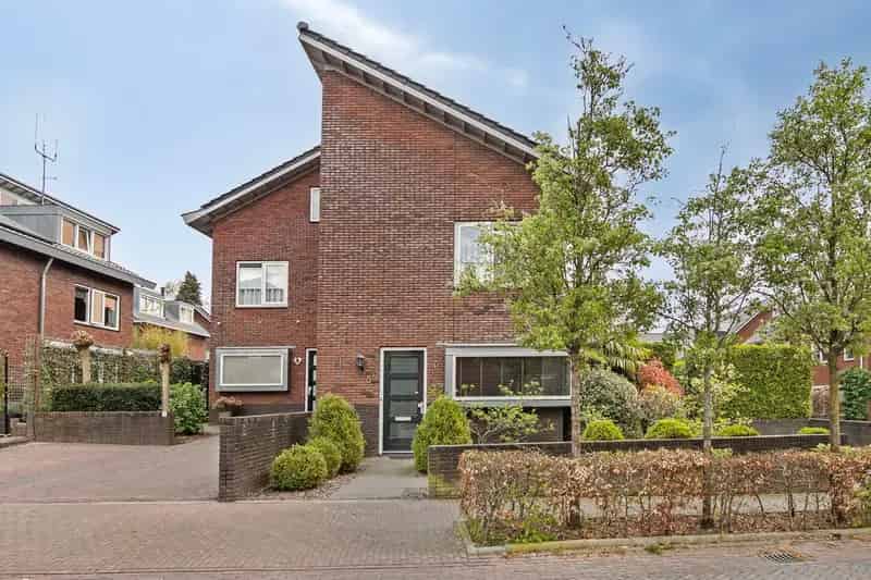 Huis te koop Oosterbeek: 4 slaapkamers, zonnige tuin