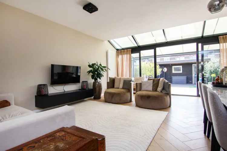 Huis te koop IJmuiden: Luxe gerenoveerde tussenwoning