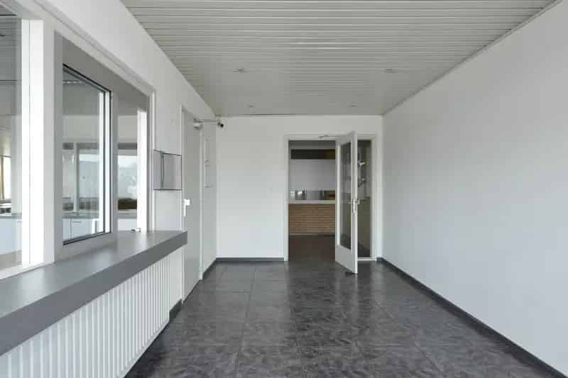 Bedrijfsgebouw Nijkerk 7755m² Kantoor 535m²