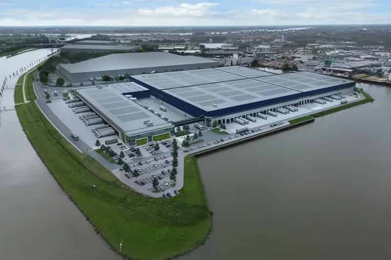 Bedrijfshal te huur Tiel 20000 m²