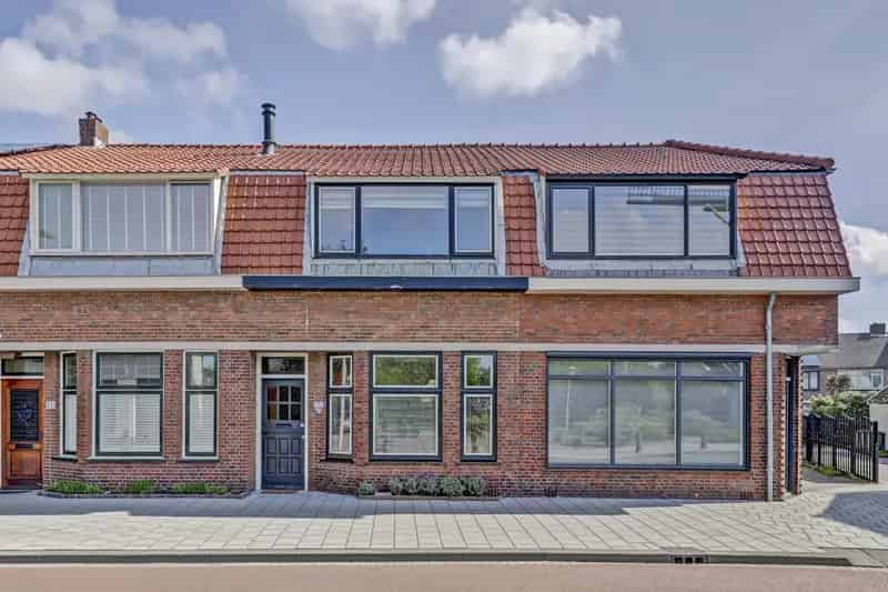 Te Koop: Sfeervolle Jaren 30 Woning in 's-Gravenzande
