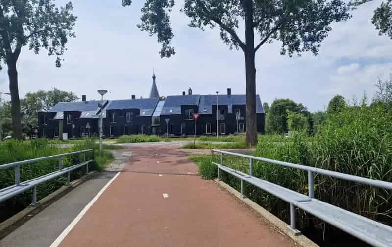 Ruime woning te huur - EUR 2050