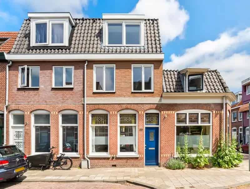 4 Slaapkamer Huis Haarlem: Gerenoveerd Modern Gezin