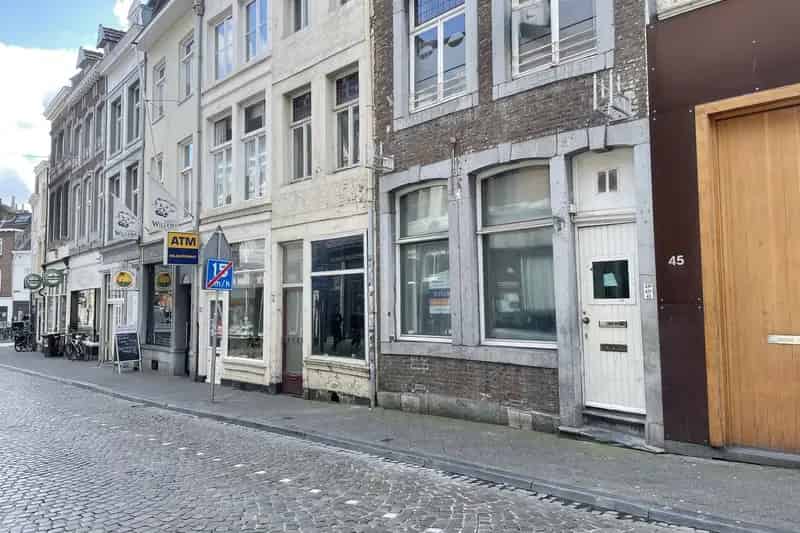 Huren Winkelruimte Maastricht Centrum 58m² Vrijthof