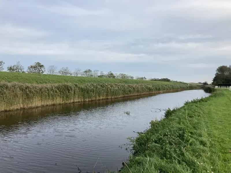 Recreatiewoningen Balgweg 12: 3 Kavels Aan Het Water