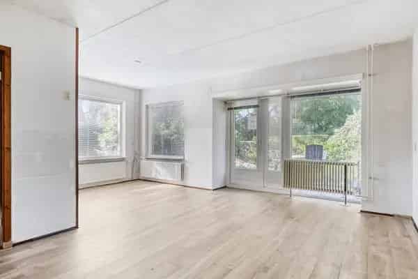 3 Slaapkamers Hoekhuis Lelystad Zuidwesten Tuin