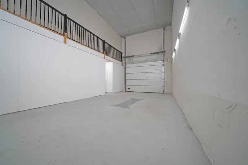 Bedrijfshal te Huur Almere 126m²