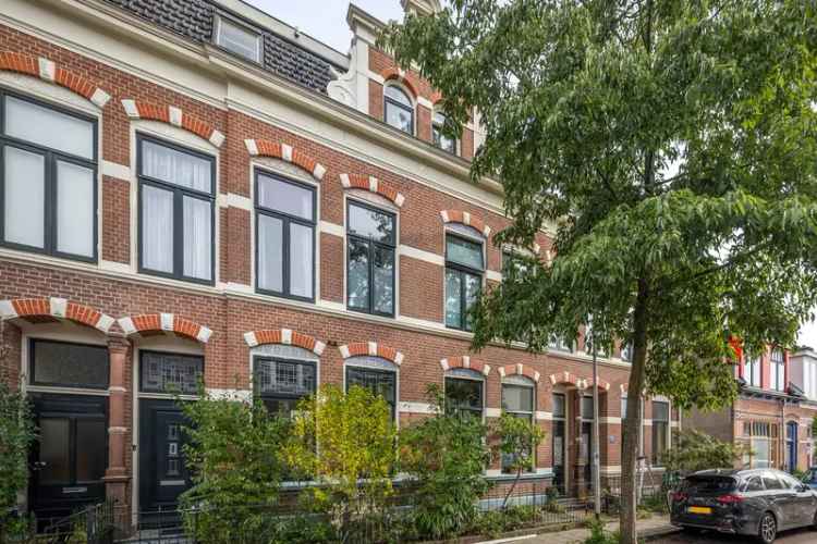 Gemeentelijk Monument Deventer: Karakteristiek Herenhuis 143m2