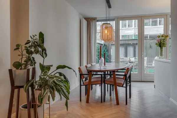 Luxe gerenoveerde benedenwoning te Utrecht 74m2