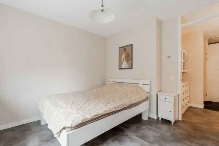 Appartement te koop Almere Poort: Modern 3-kamer appartement met tuin