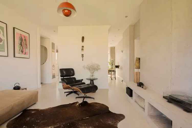 Amsterdam De Pijp: Instapklaar Dubbel Bovenhuis 97m²