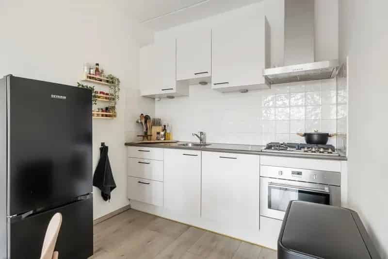 Appartement Korvelseweg: Ruim Balkon Parkeerplaats Berging Energielabel A