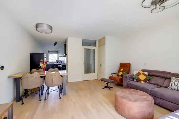 5 Kamer Tussenwoning Prinsenland 4 Slaapkamers Tuin Serre Overkapping