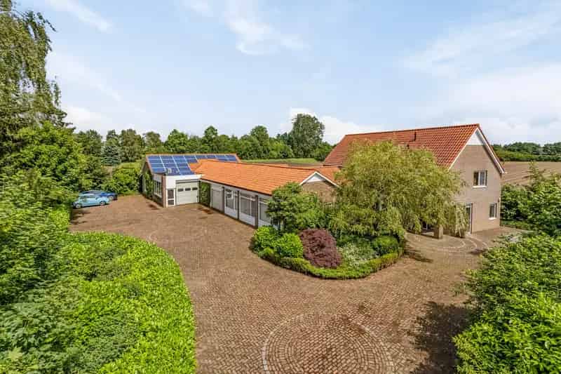 Multifunctioneel pand Velp NB: Wonen en werken aan huis of zorglocatie