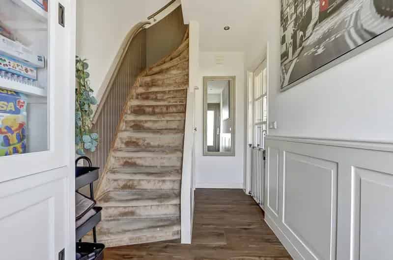 Ruime Tweekapper met Mancave en Grote Tuin
