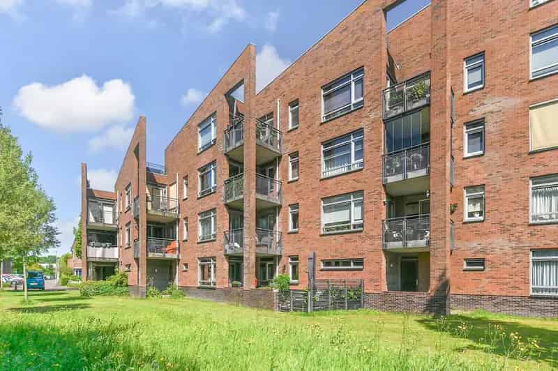 Appartement te koop Bergschenhoek: Instapklare benedenwoning