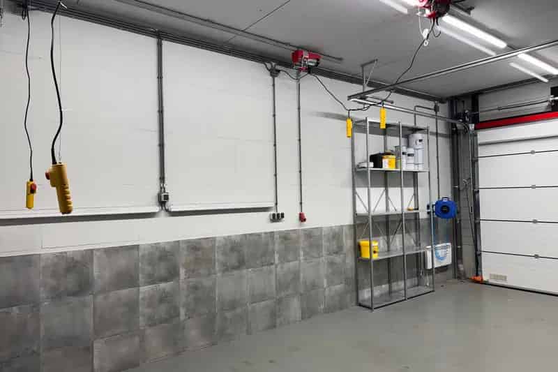 Bedrijfshal te koop Breukelen 106m2