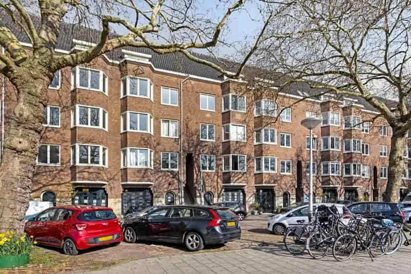 Gerenoveerd 3 Kamer Appartement Weesperzijdebuurt 63m2