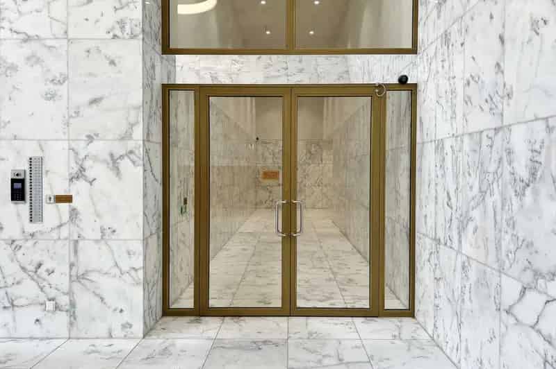 Luxe appartement Rotterdam Zalmhaventoren 83m2 Balkon Uitzicht Maas