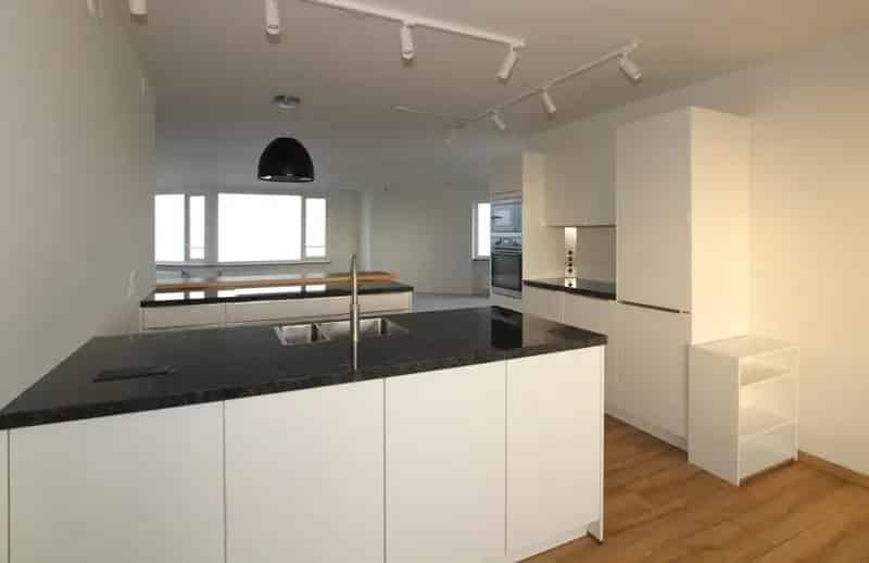 Modern Appartement Westerschelde: 143m2, Balkon, Garage
