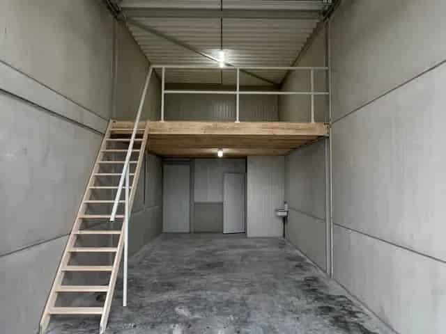 Bedrijfshal Breda te Huur 62m2 inclusief Entresol