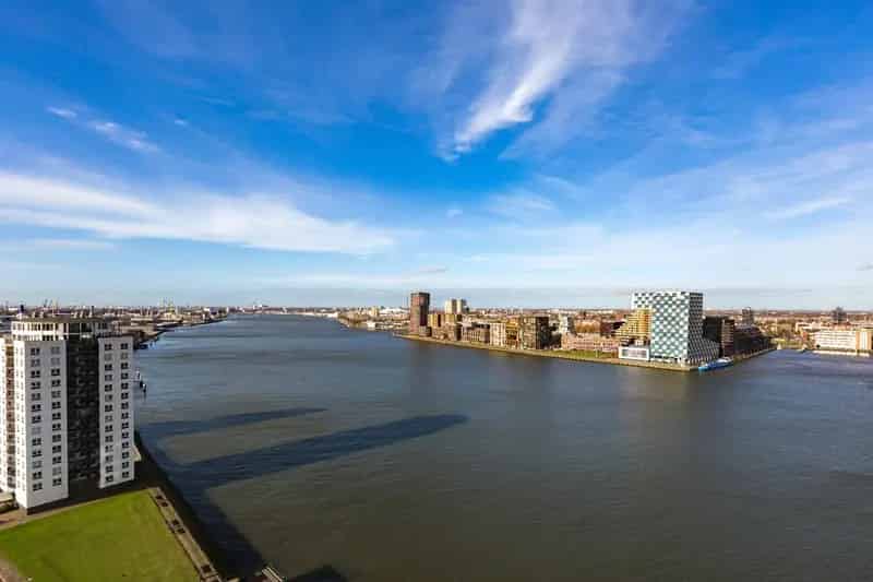 3 Kamer Appartement Rotterdam - Uitzicht Nieuwe Maas