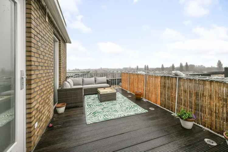 Ruime woning Amsterdam West 3 slaapkamers dakterras en parkeerplaats
