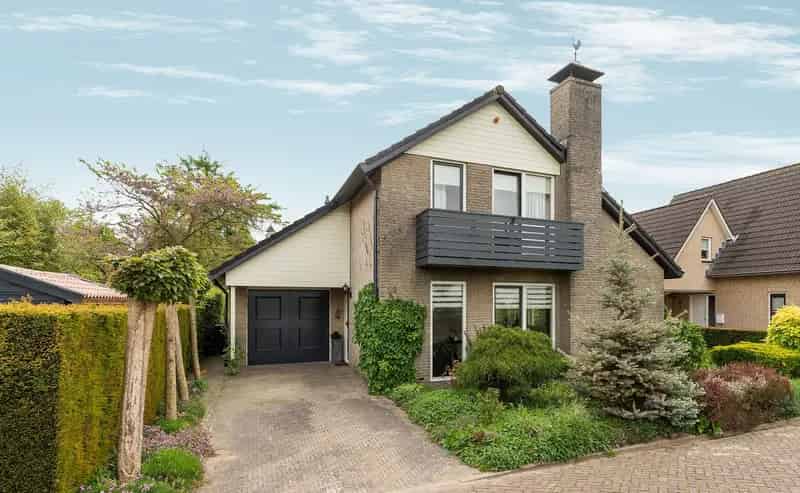 Vrijstaande woning Zevenaar 3 slaapkamers ruime tuin