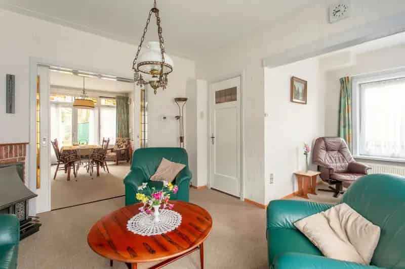 Huis te koop Baarn: 4 slaapkamers, grote tuin, royale garage